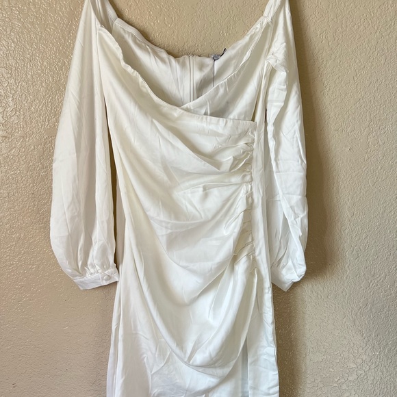 FASHIONOVA WHITE DRESS - Picture 6 of 7